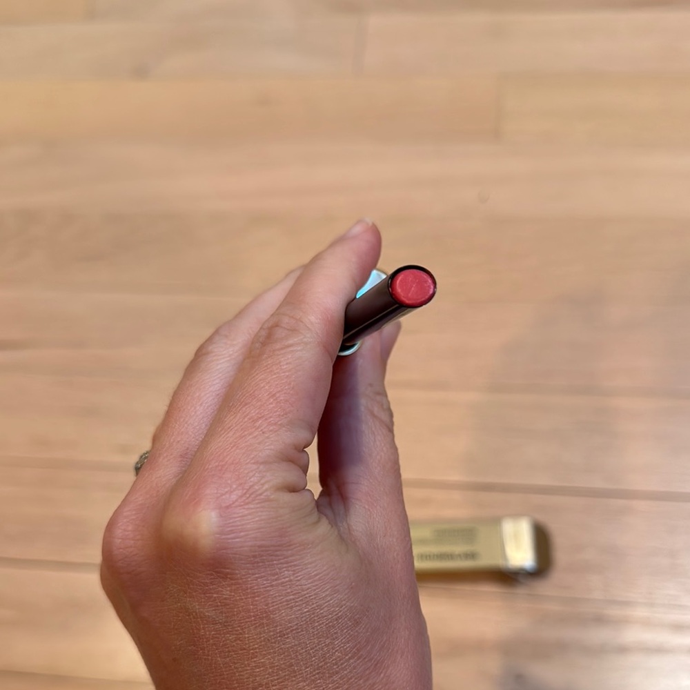 Hourglass Gold Lipstick Duo - Picture 7 of 11